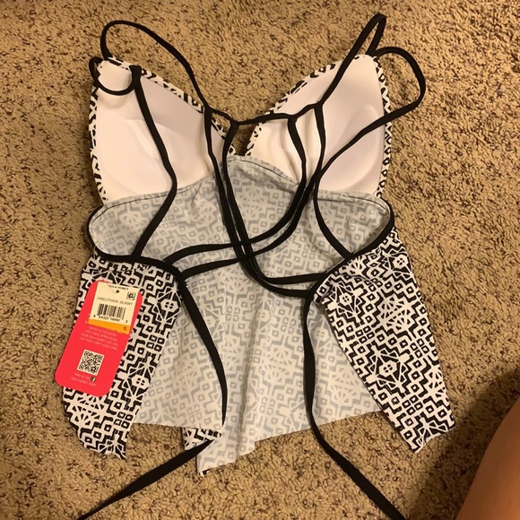 Swim Suit Top - Picture 2 of 3